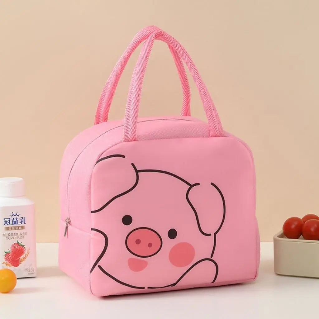 Spacious 6L lunch bag demonstrating large capacity for meal prep and family food storage needs.