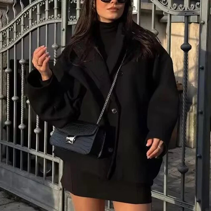 Isadora | Women's Warm Oversized Coat – Cozy Winter Style with Long Sleeves 4