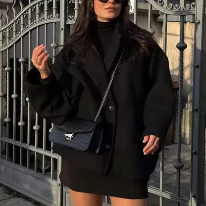 Isadora | Women's Warm Oversized Coat – Cozy Winter Style with Long Sleeves 4