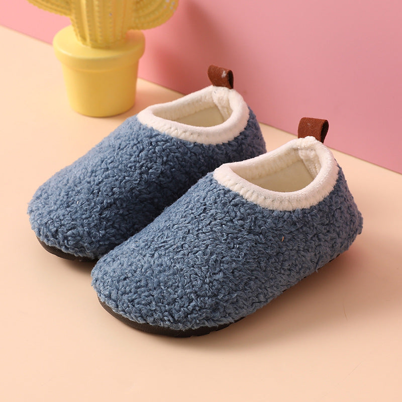 Product Title: Cozy Kids Slippers - Warm Anti-Slip Wool Rubber for Indoor Use  

Product Handle: cozy-kids-slippers-warm-anti-slip-wool  

Product Description: Keep your little ones' toes toasty with our Cozy Kids Slippers! Made with soft wool and featuring a rubber anti-slip sole, these slippers are perfect for indoor adventures. Designed for boys aged 5, they offer warmth and comfort for chilly days.  

Variants:  
- Size: 5  
- Color: (Choose your favorite color option here)  