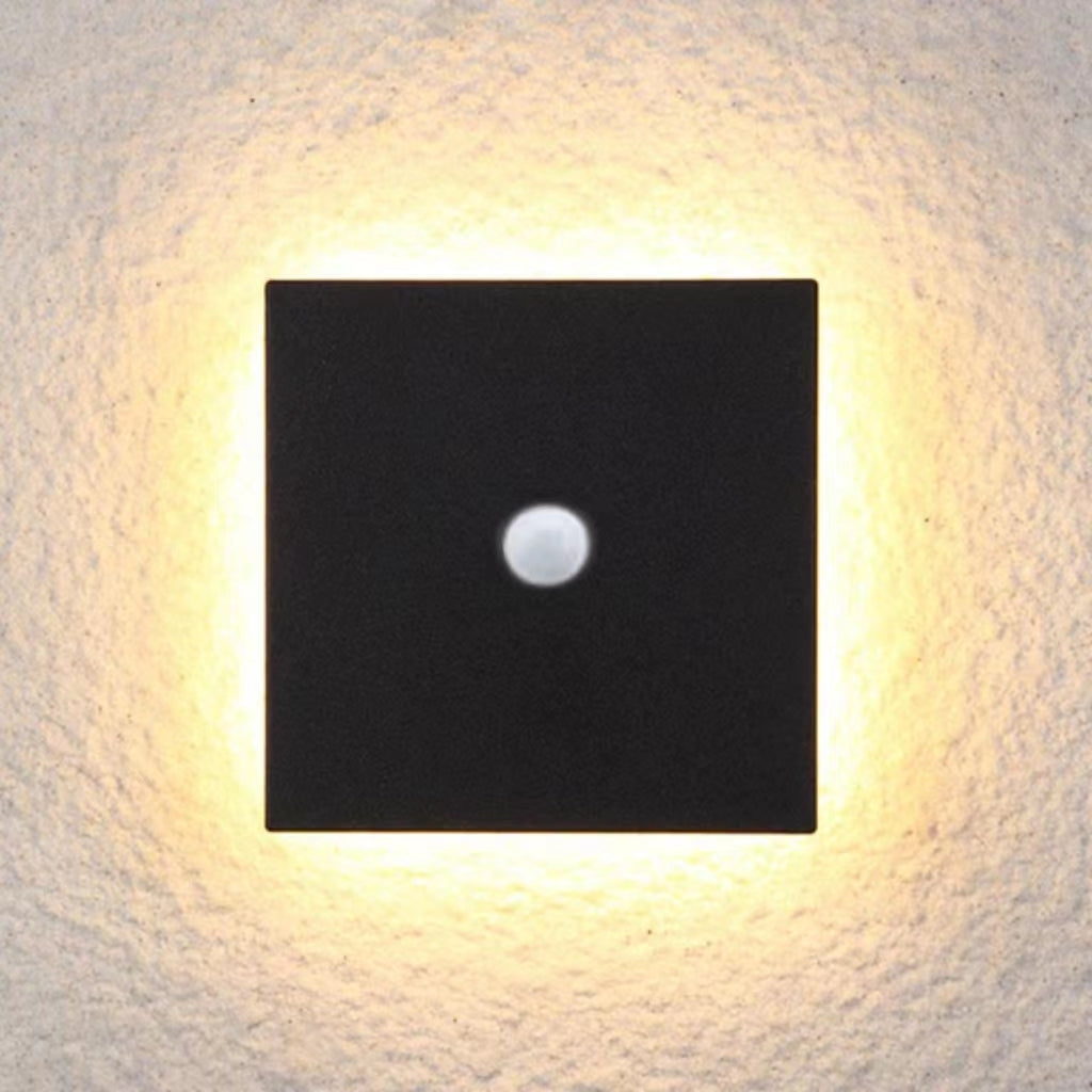 Simple Outdoor LED Wall Light, Black or White