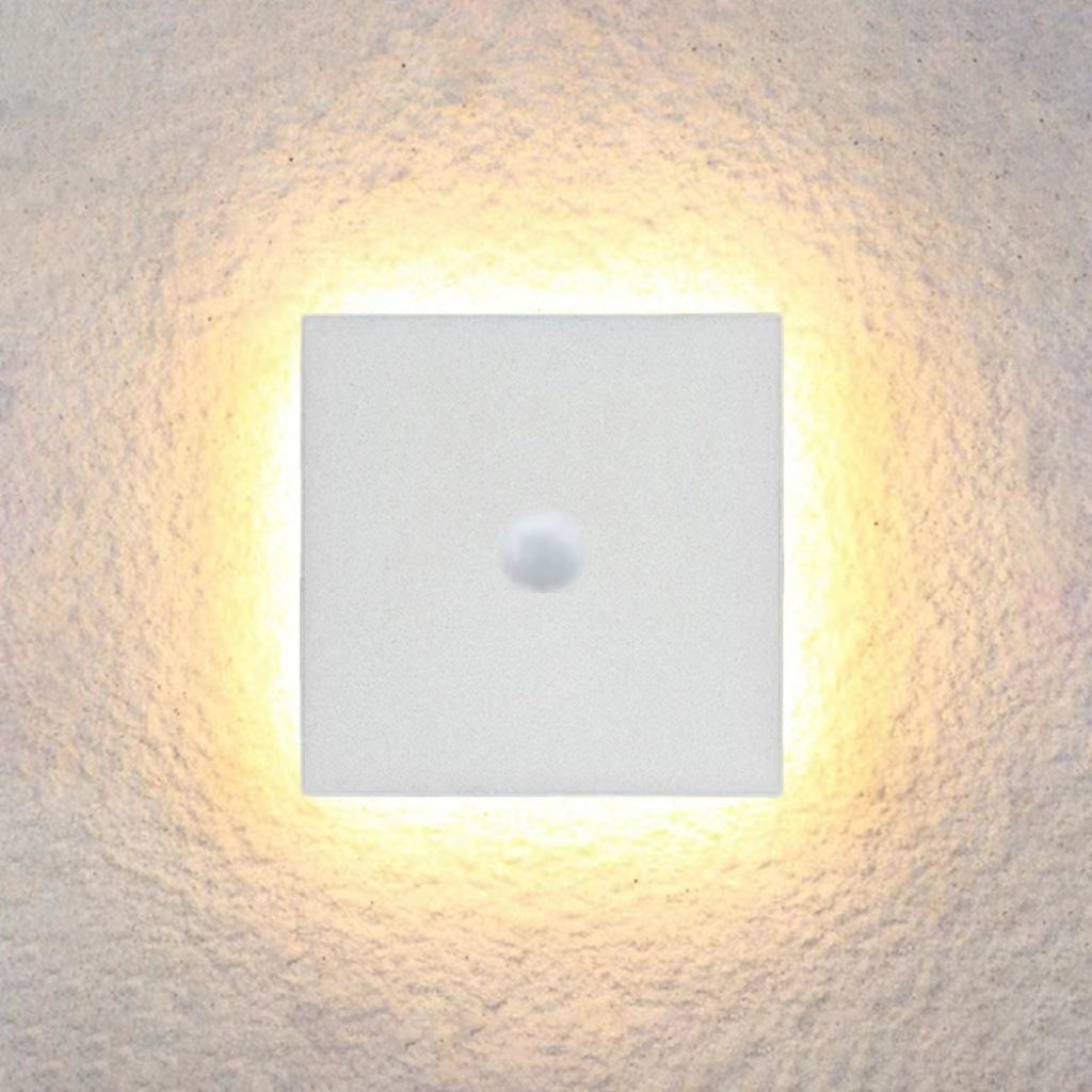 Simple Outdoor LED Wall Light, Black or White
