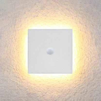 Simple Outdoor LED Wall Light, Black or White