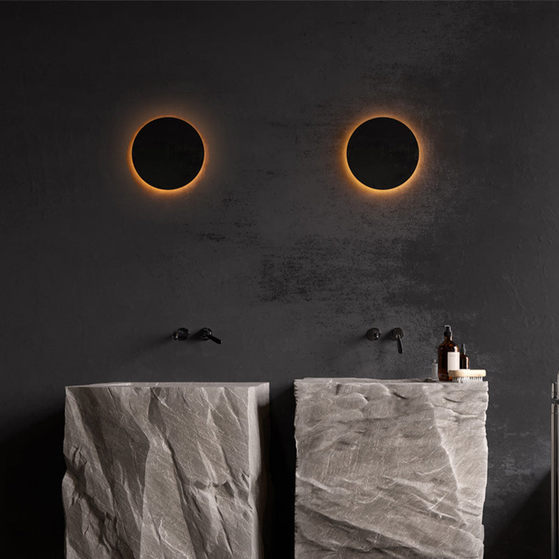 Simple Outdoor LED Wall Light, Black or White