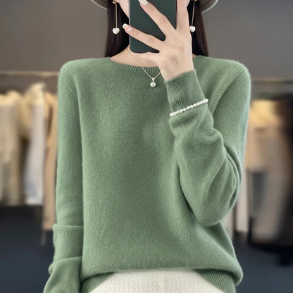 Soft Women's Cashmere Crew Neck Winter Sweater