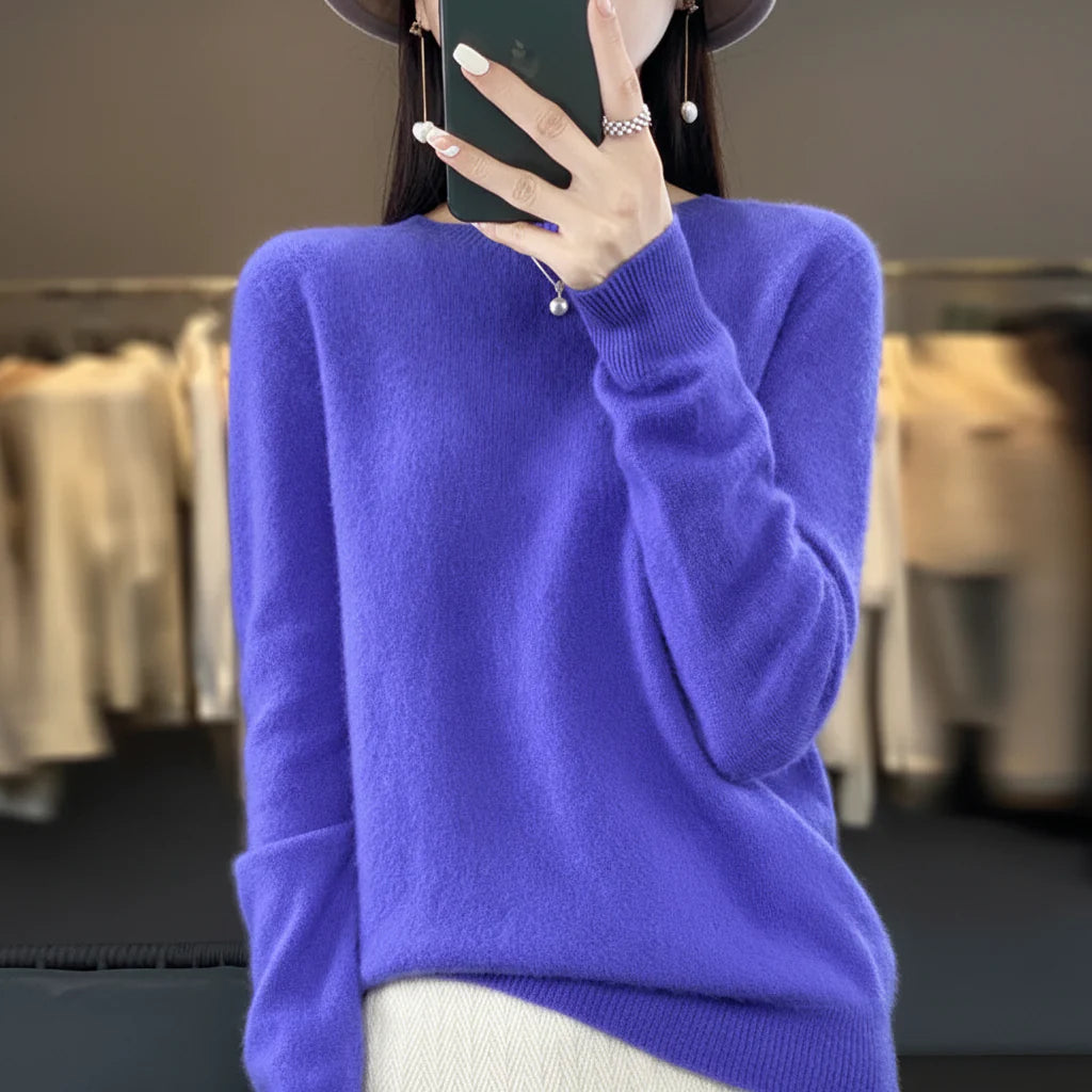 Soft Women's Cashmere Crew Neck Winter Sweater