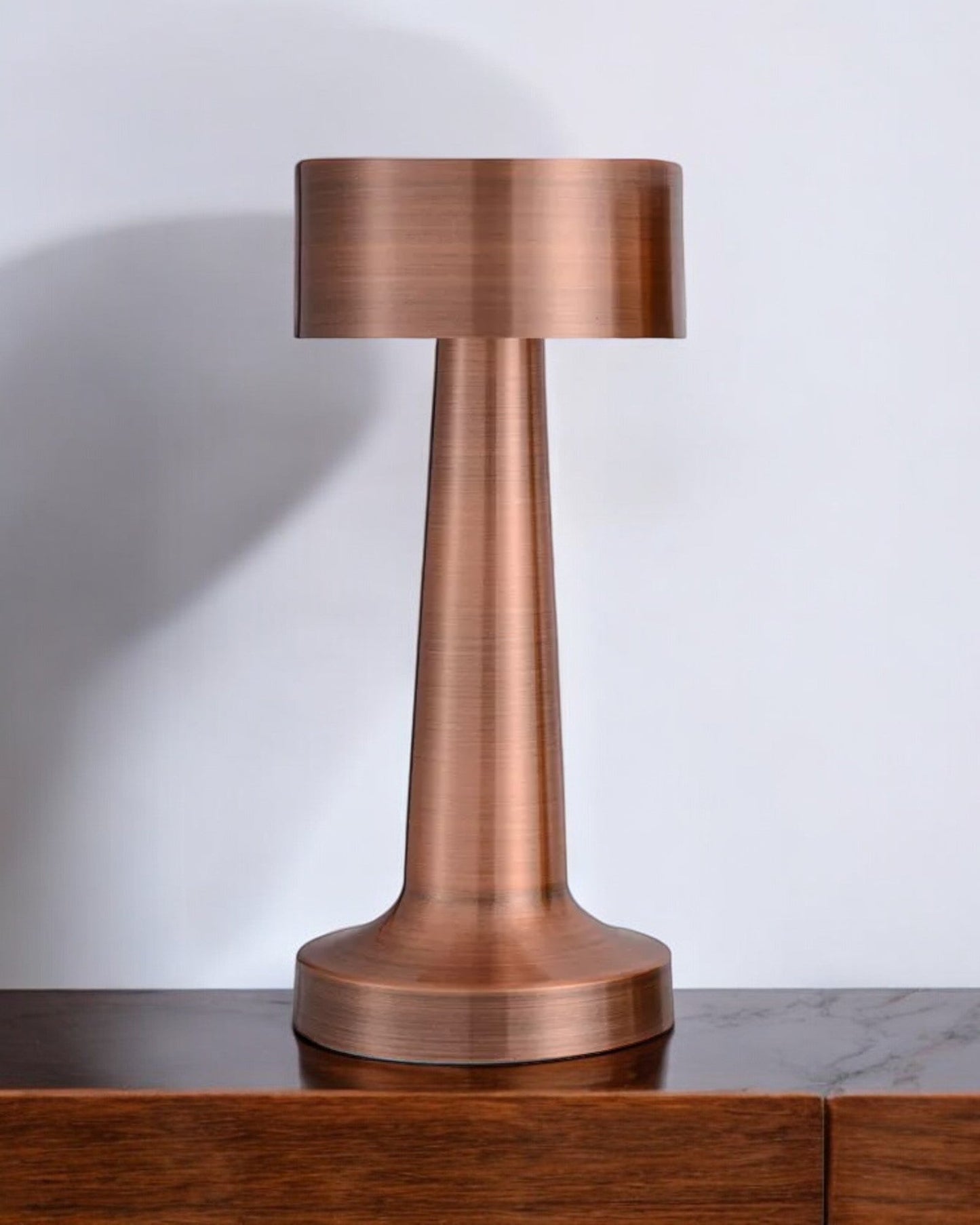 Rechargeable Dimmable LED Table Lamp in Gold Stainless Steel – Modern and Tactile Design 6