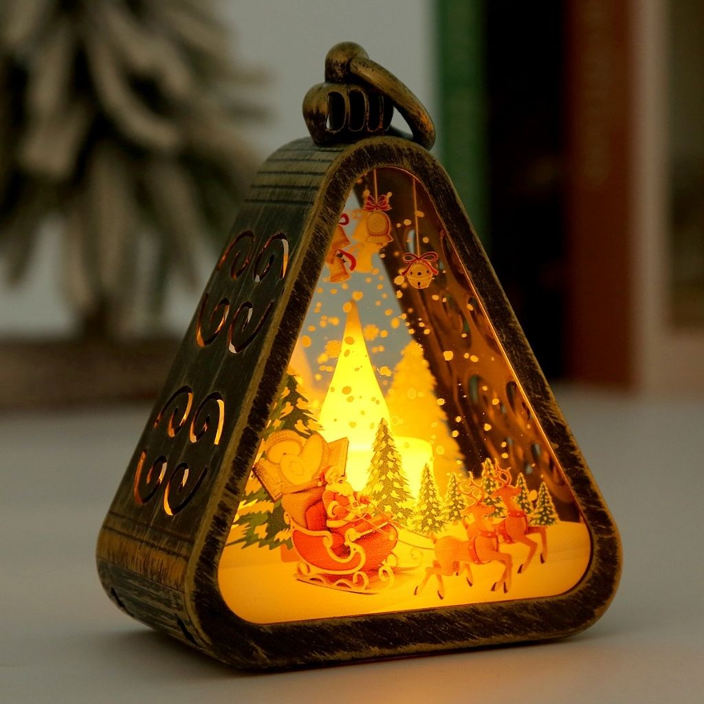 Triangle candle holder with black metal frame and glass inserts