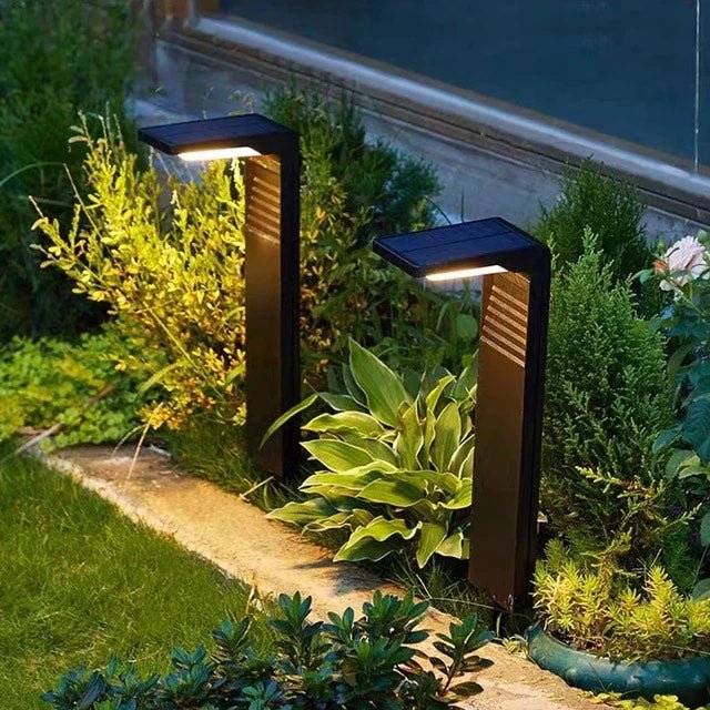 Outdoor Corner Solar Powered Garden Lamp