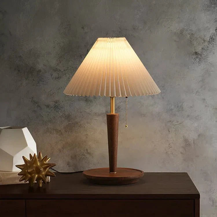 Lea Vintage Wooden Table Lamp 2