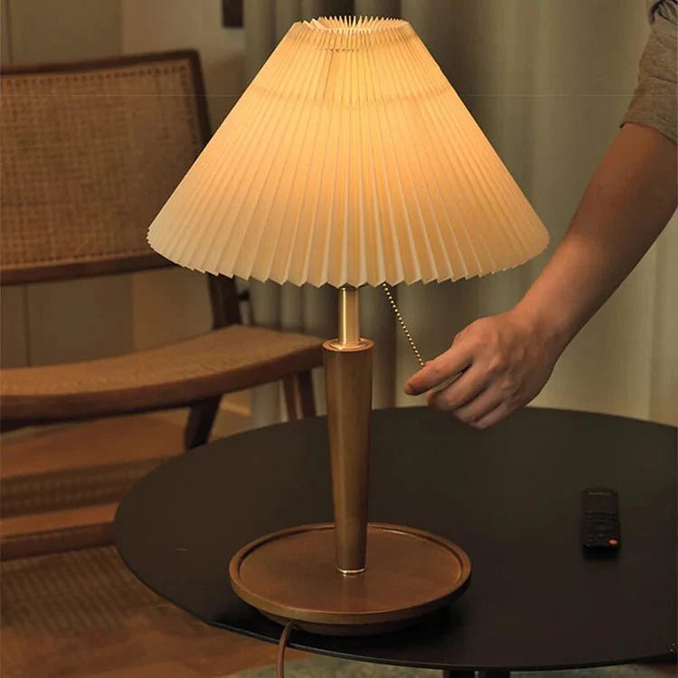 Lea Vintage Wooden Table Lamp 3
