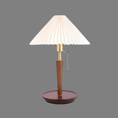 Lea Vintage Wooden Table Lamp 9