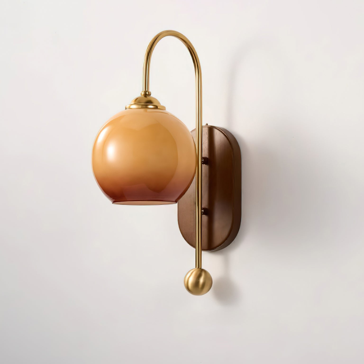Stylish Wall Lamp with Elegant Metal Design - Lusomart