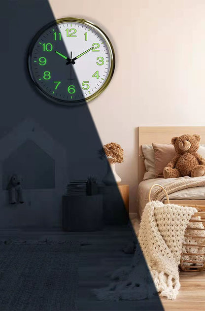 Shiny Stone Round Wall Timepiece