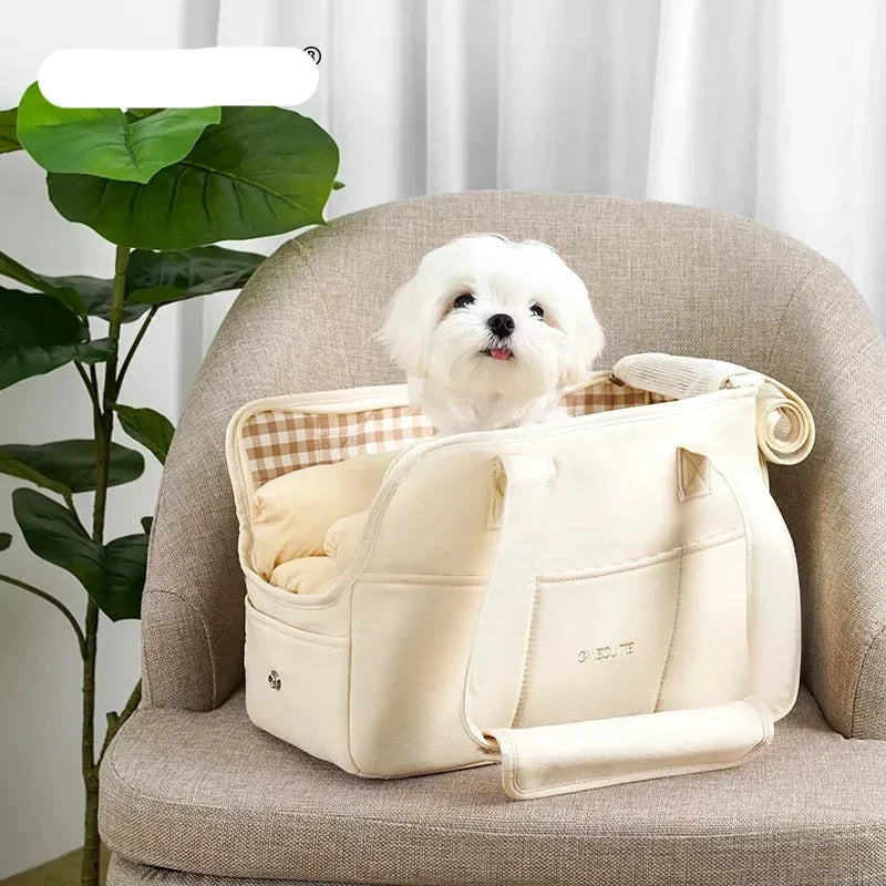 Lightweight Breathable Pet Carrier for Small Dogs and Cats – Sturdy Dog Carrier Bag in Sizes S and M 1