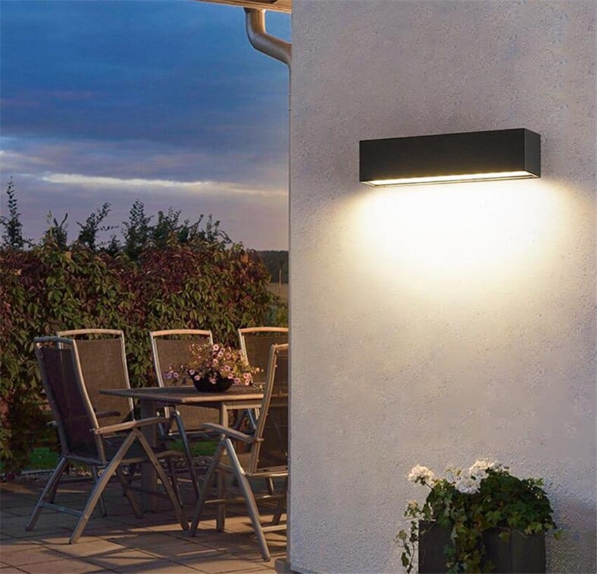 Weatherproof Outdoor LED Garden Wall Lamp