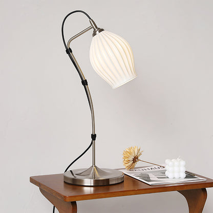 LumeCurve – Elegant Ceramic Table Lamp with Ribbed Texture 2