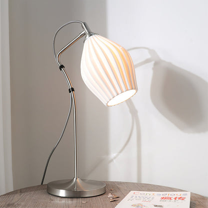 LumeCurve – Elegant Ceramic Table Lamp with Ribbed Texture 6
