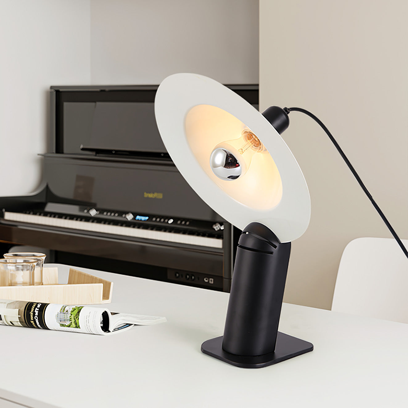 LumeShift – Modern Table Lamp with Adjustable Shade 3