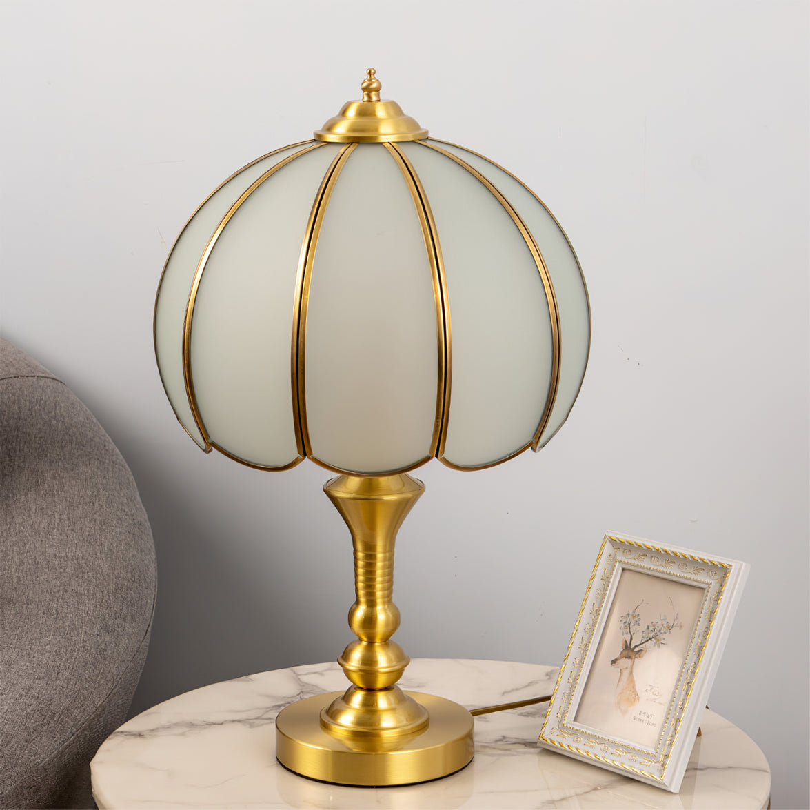 LumeWhite – Classic Brass and Glass Table Lamp 3