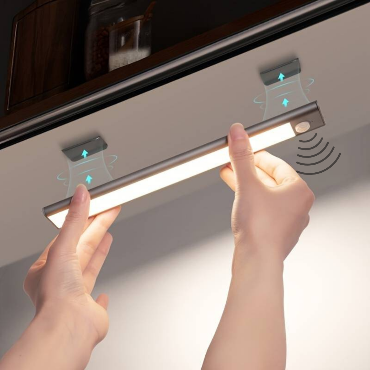 Bright Wireless LED Table Lamp - Motion Sensor & Rechargeable - Lusomart