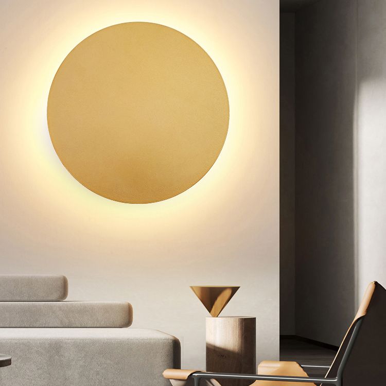 LunaLite – Modern Round Metal Wall Sconce for Bedrooms & Living Spaces 1