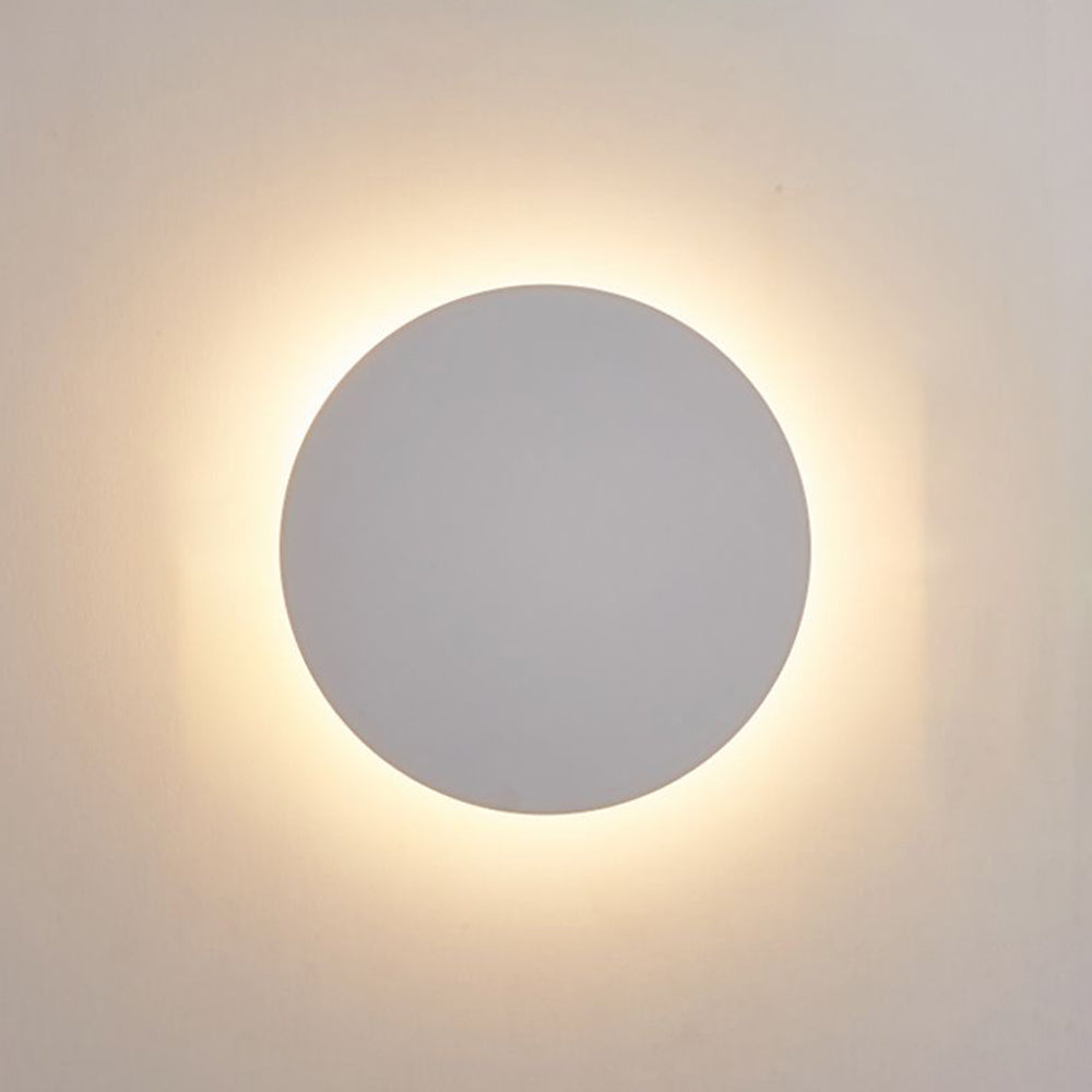 LunaLite – Modern Round Metal Wall Sconce for Bedrooms & Living Spaces 3