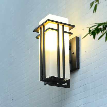 Vintage Asian Inspired Garden Lamp