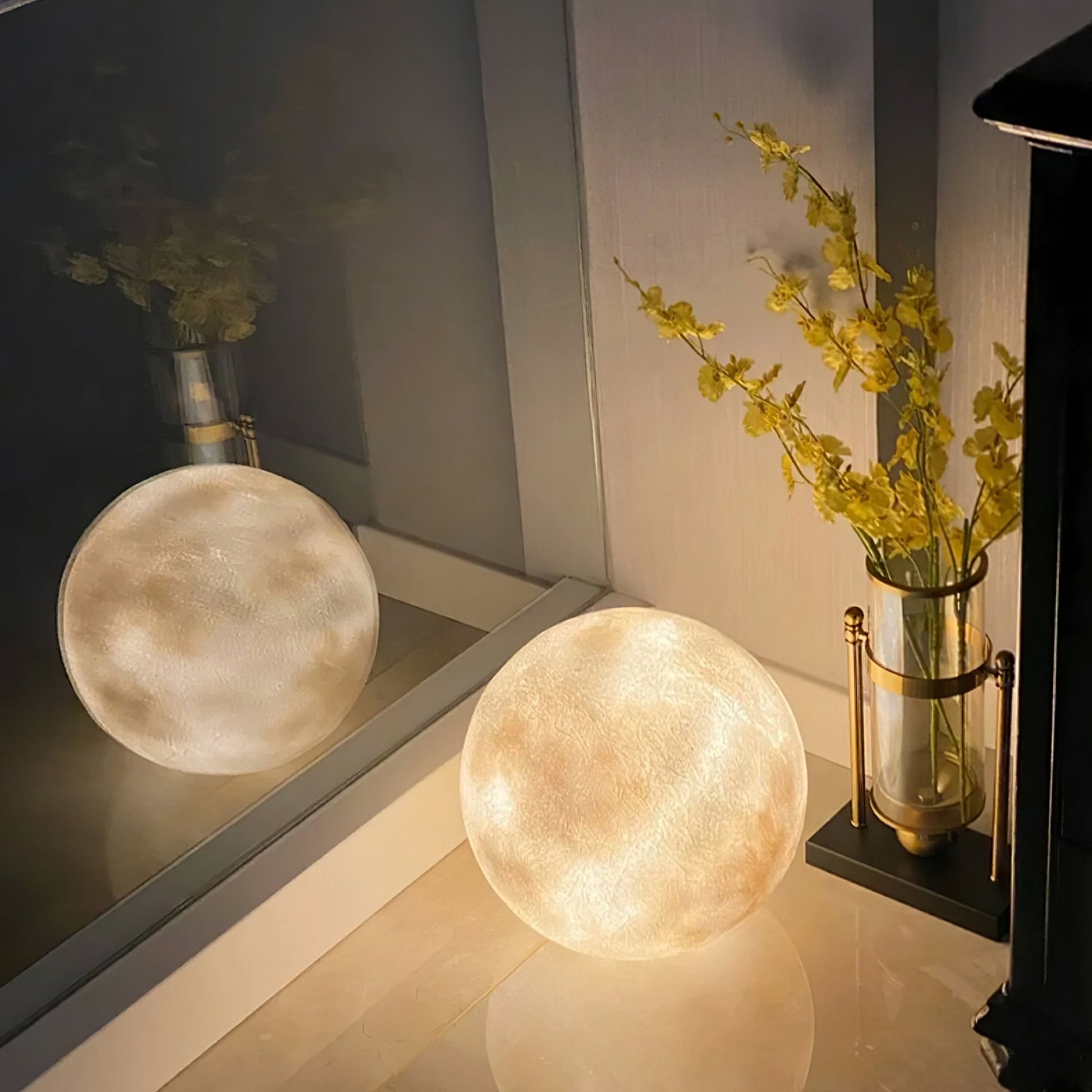 Lunara | Enchanting LED Moon Shape Floor Lamp for Ambient Lighting 3