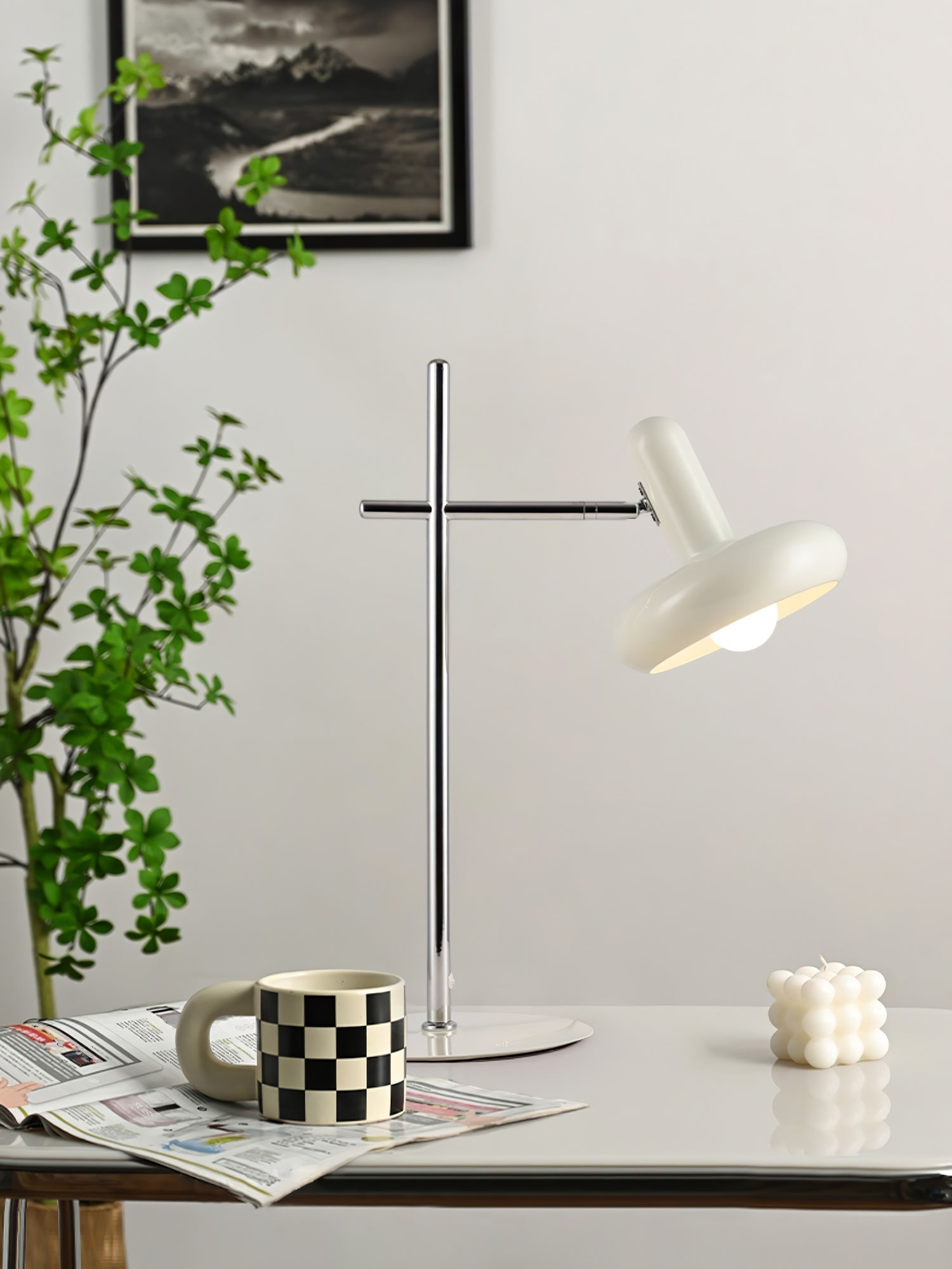 LuxeOptima - Elegant Table Lamp with Classic Design and Soft Glow 5