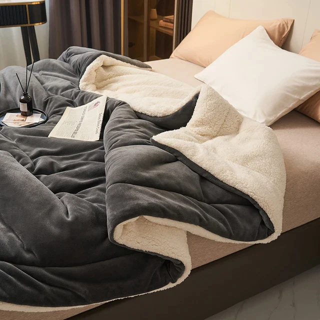 Luxurious Fleece Blanket, Plush and Fluffy, Machine Washable, Cozy Throw for Beds and Living Rooms 10
