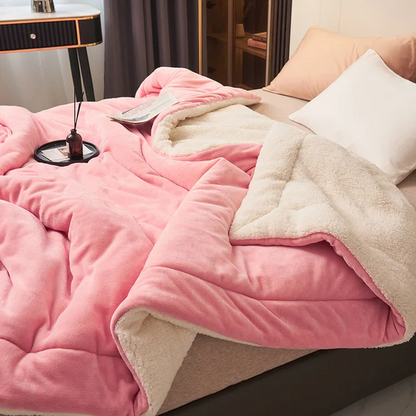 Luxurious Fleece Blanket, Plush and Fluffy, Machine Washable, Cozy Throw for Beds and Living Rooms 3