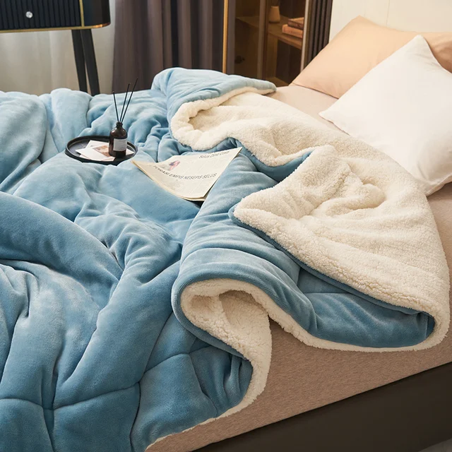 Luxurious Fleece Blanket, Plush and Fluffy, Machine Washable, Cozy Throw for Beds and Living Rooms 7