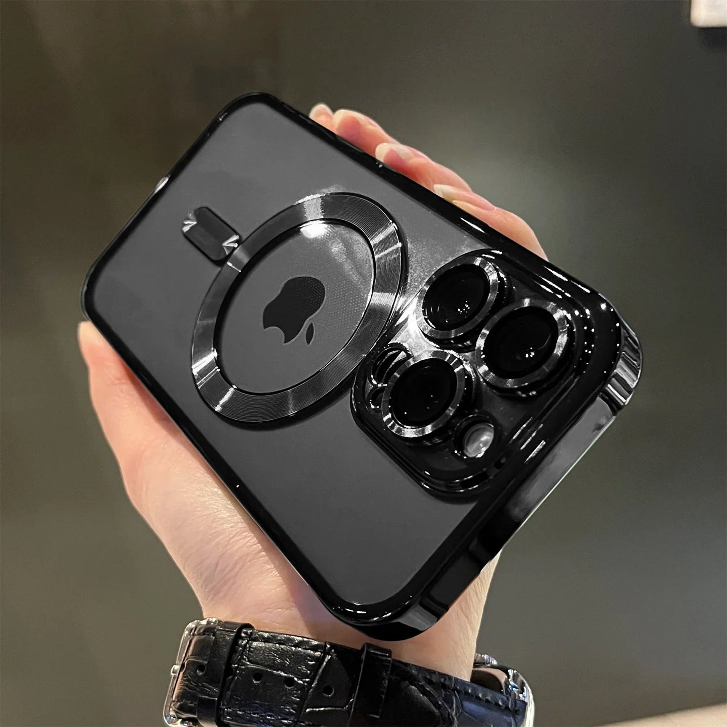 MagPlating | Gold Magnetic Case with Scratch-Resistant Design 5