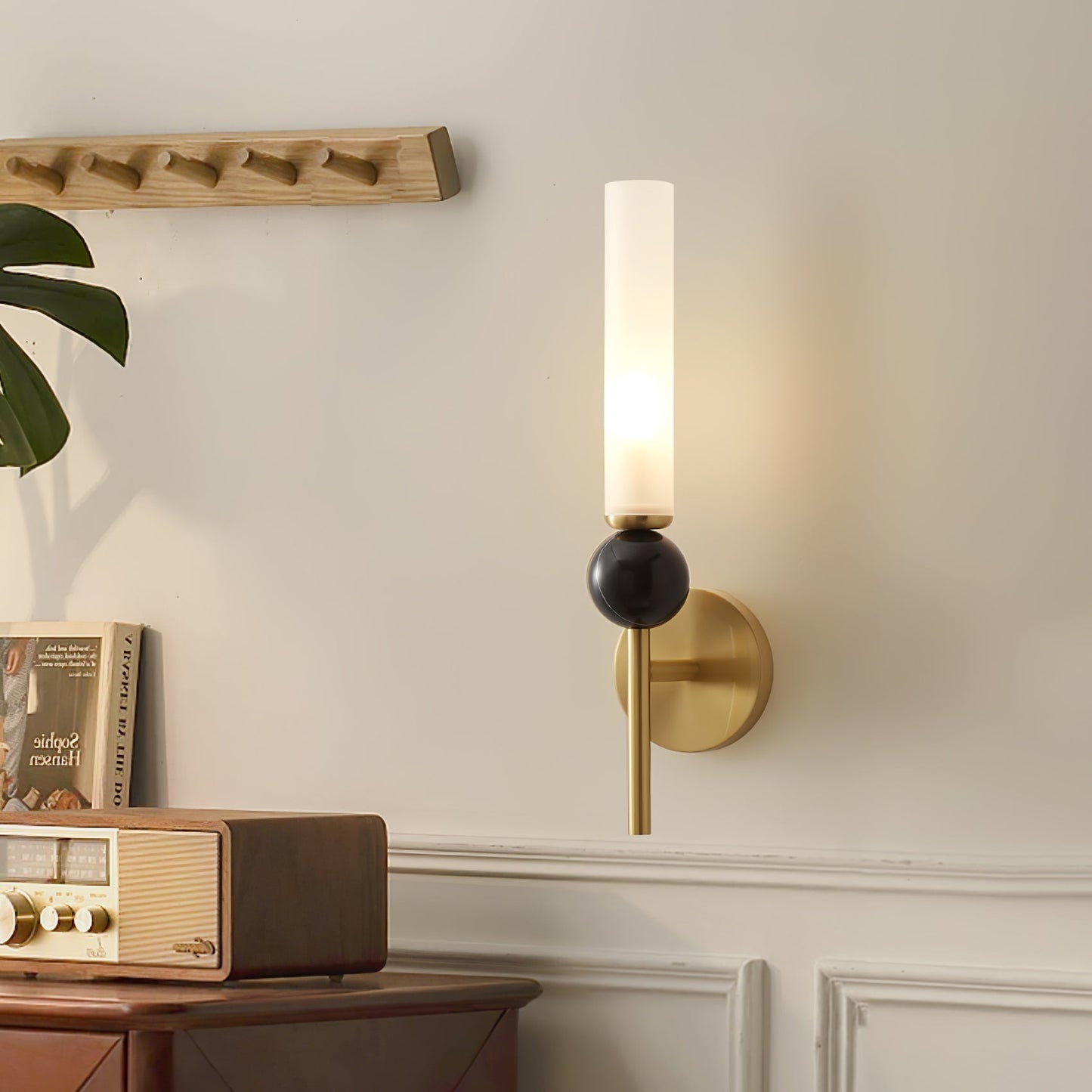 MarbleGlow | Elegant Brass Wall Sconce Lighting with Acrylic Shade 3