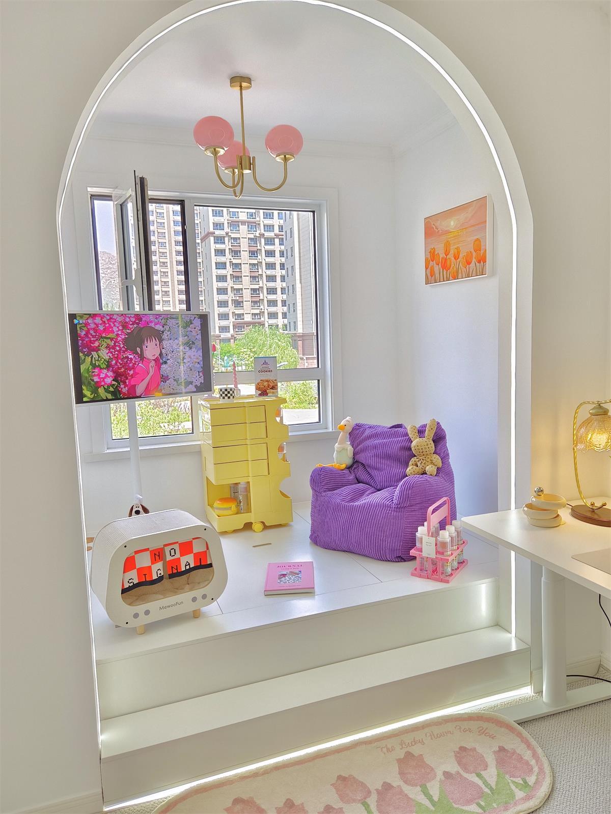 Soft Pink Glass Pendant Chandelier Light