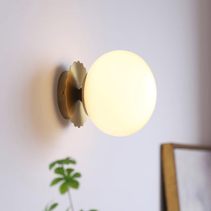Elegant Glass Wall Lamp With Metallic Finish