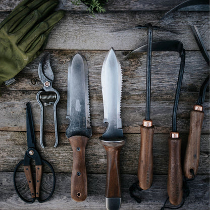 Rugged Outdoor Camping Knife With Comfort Grip Strong Blade