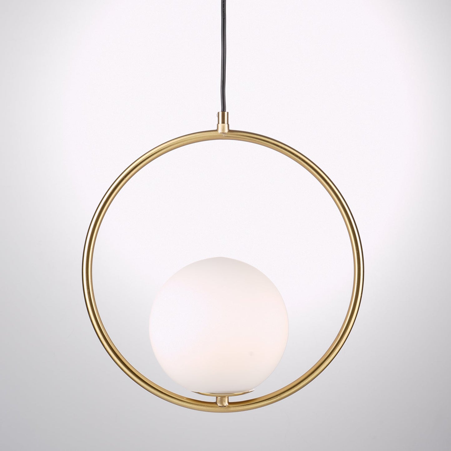 Sleek Contemporary Pendant Light With Simple Style