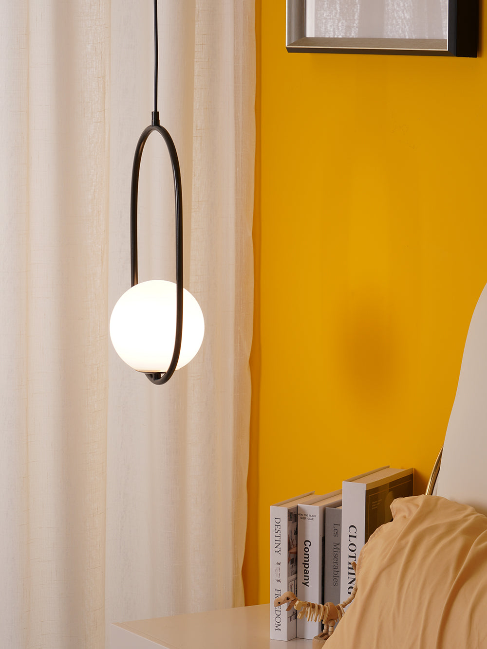 Sleek Contemporary Pendant Light With Simple Style