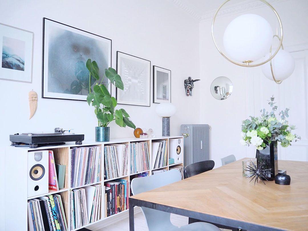 Sleek Contemporary Pendant Light With Simple Style