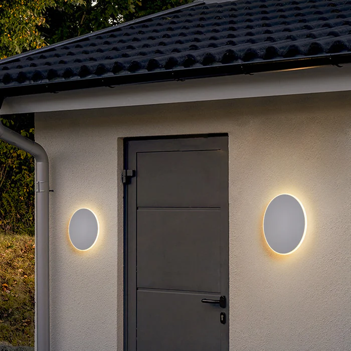 Simple Circular Outside LED Lamp