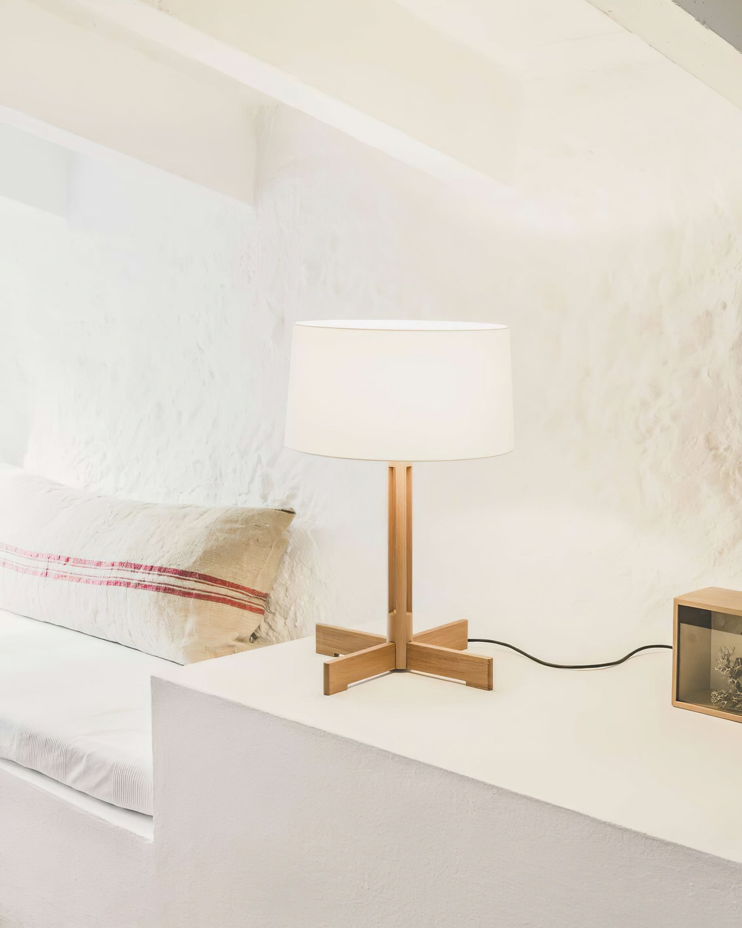ModGlow - Modern Table Lamp with Soft, Warm Lighting 6