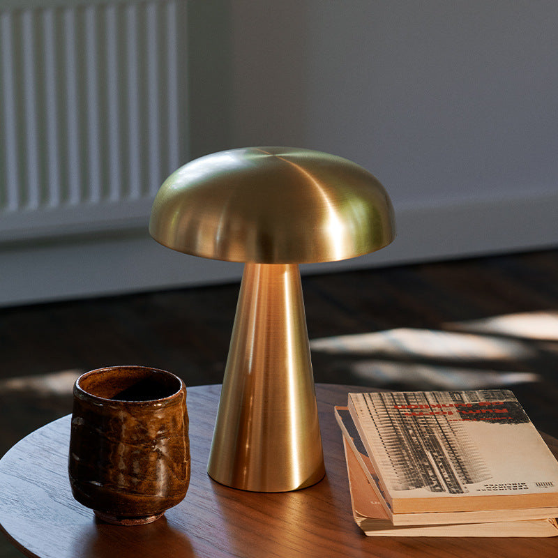 Simple Metal Desk Table Lamp