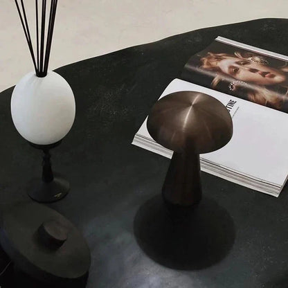 Moshi Table Lamp 6