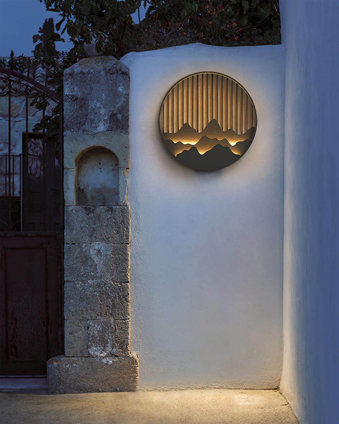 Rustic Outdoor Wall Light With Nature Inspired Design
