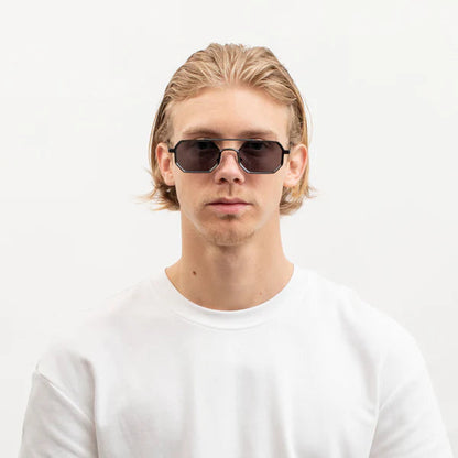 Trendy Men's Shades With UV Protection For Daily Wear