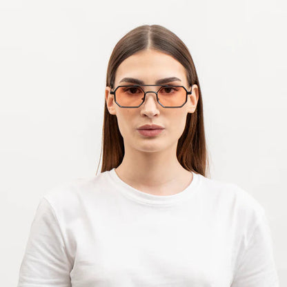 Trendy Men's Shades With UV Protection For Daily Wear