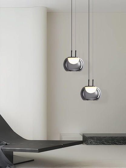 Glamorous Pendant Light With Beautiful Glow Effect