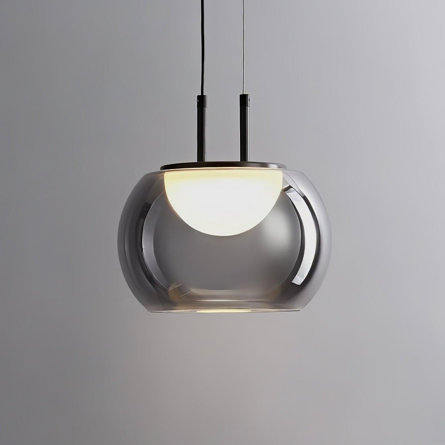 Glamorous Pendant Light With Beautiful Glow Effect